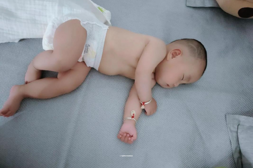 乐平9个月宝宝可以吃盐吗